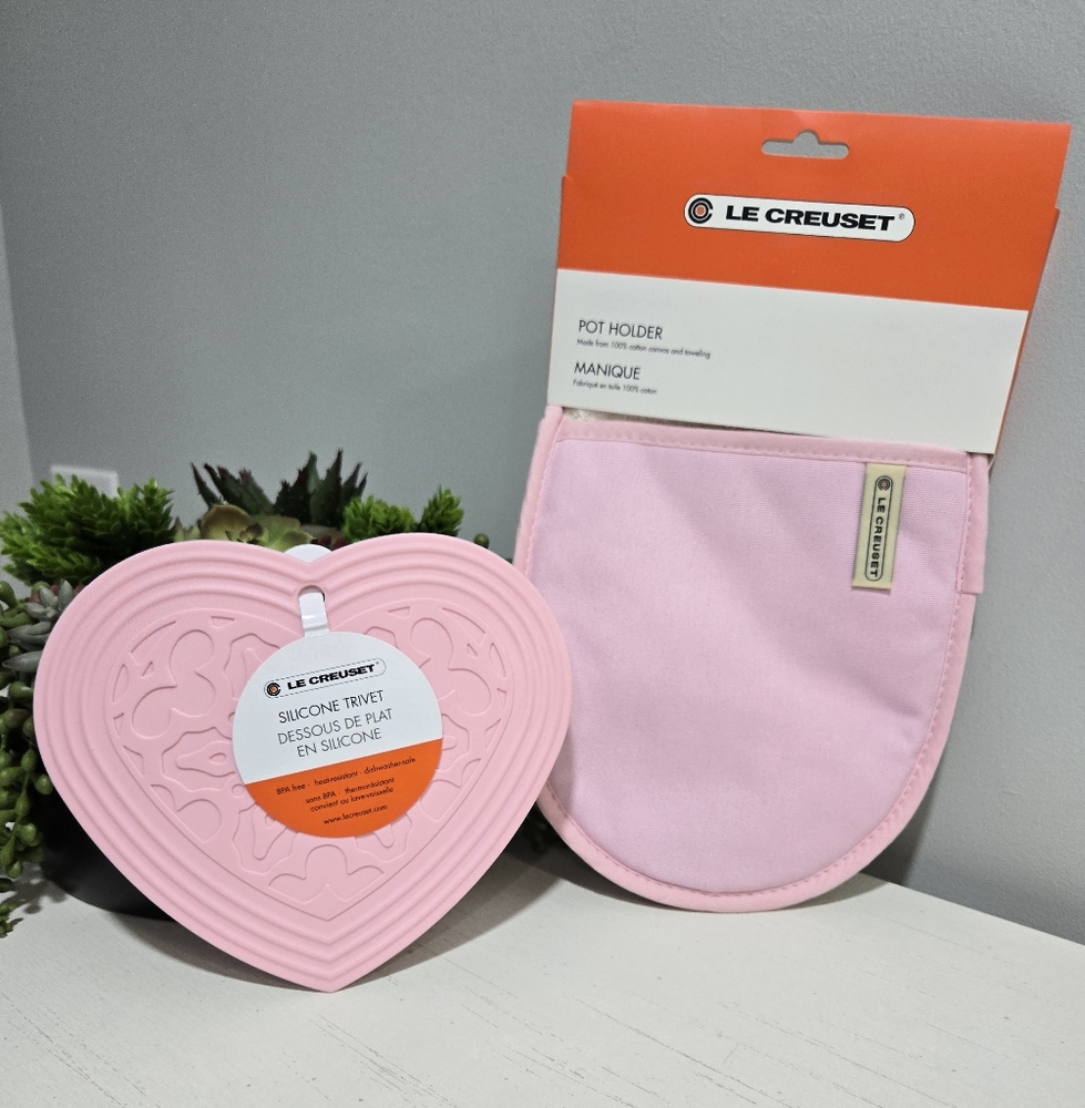 Chiffon Pink Pot Holder & Powder Pink Heart Silicone Trivet Retired Le Creuset